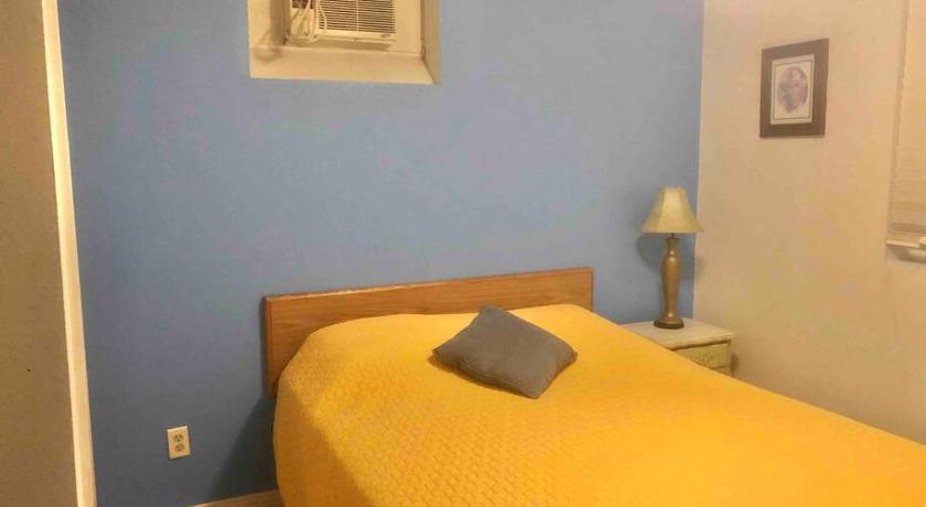 Simple! Economical! Basement Apartment Near Downtown!