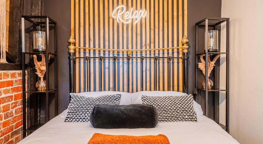 Hot Tub hideaway! New Forest