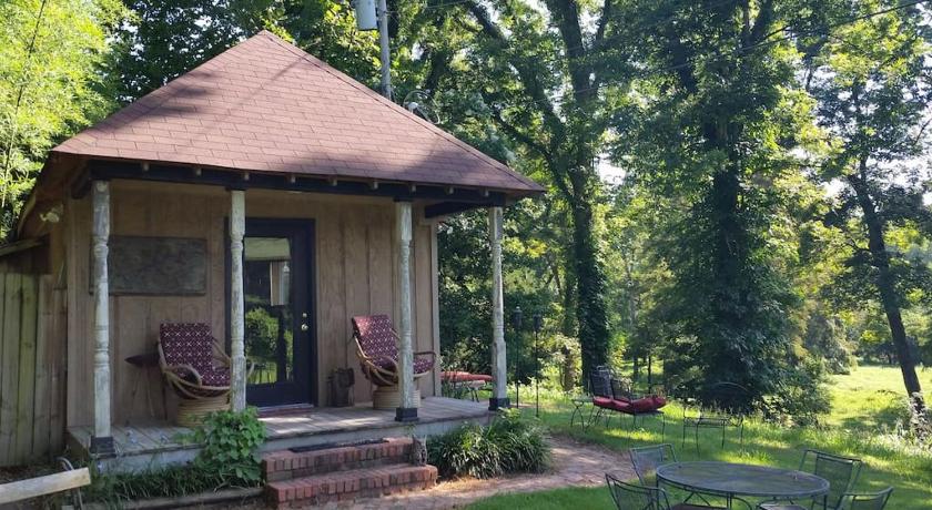 Sunflower Cottage on the River