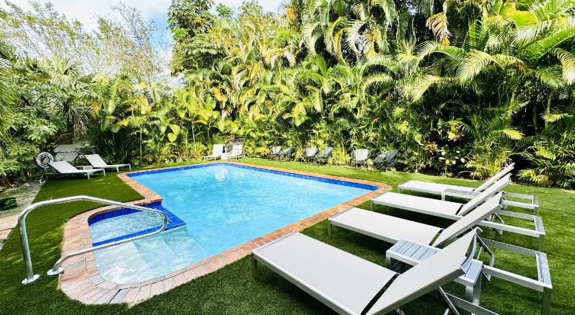 Progresso Apartments & Homes by Lowkl