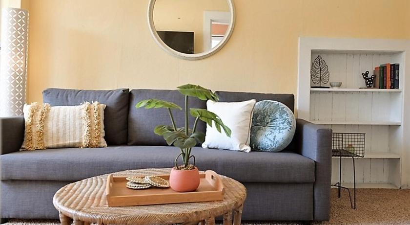 #StayinMyDistrict Heritage House Apt
