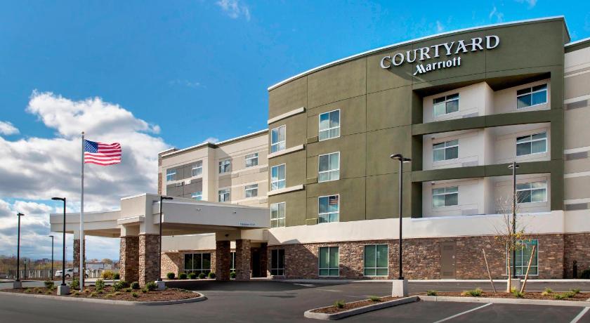 Courtyard Schenectady at Mohawk Harbor