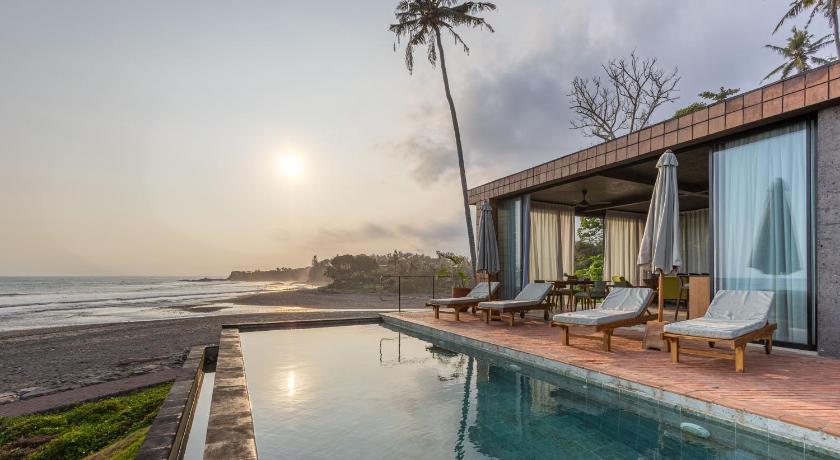 Ultimate Beachfront Villa Cascade Balian