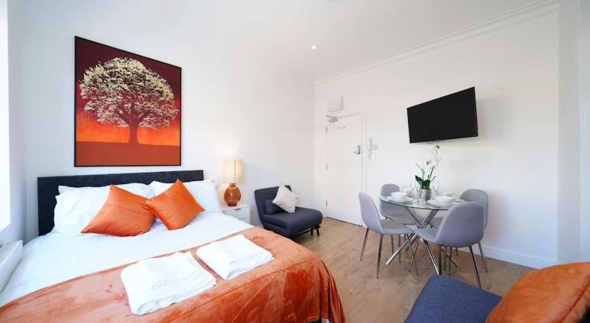 NEW Private Studio Apartment London 2