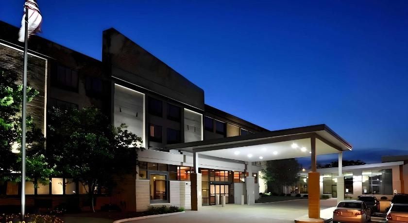 Comfort Suites Milwaukee West