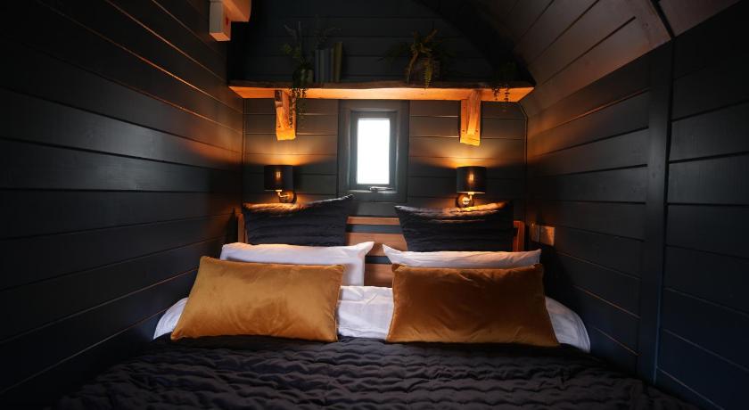 Kingswood Lodges