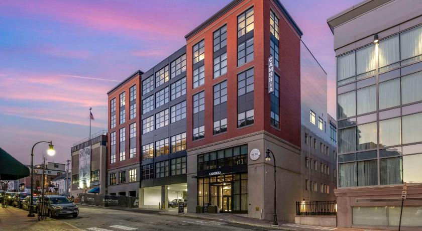 Cambria Hotel Portland Downtown Old Port