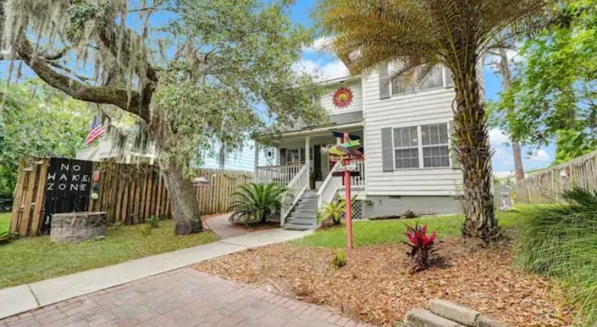 Nautical Watch 4BR 3Bath Family Beach Home