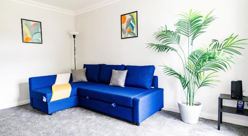 2Bed Garden & Private Parking Near A19 - Perfect for Contractors