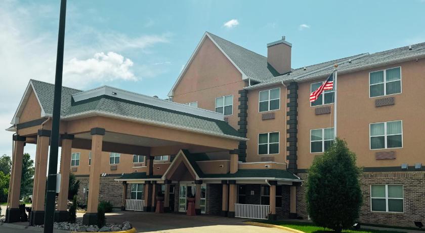 Heritage Hotel and Suites