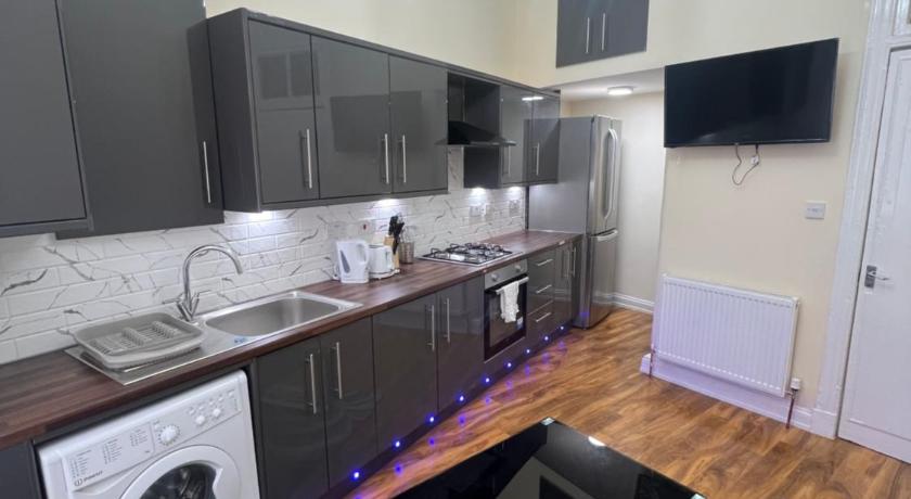 Glasgow South 2 Bedroom Apartment