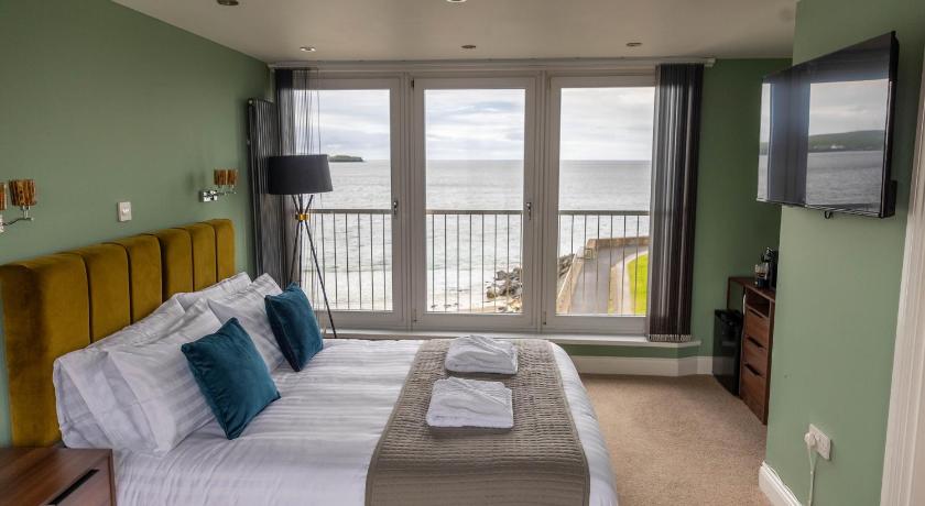 Marine Rooms