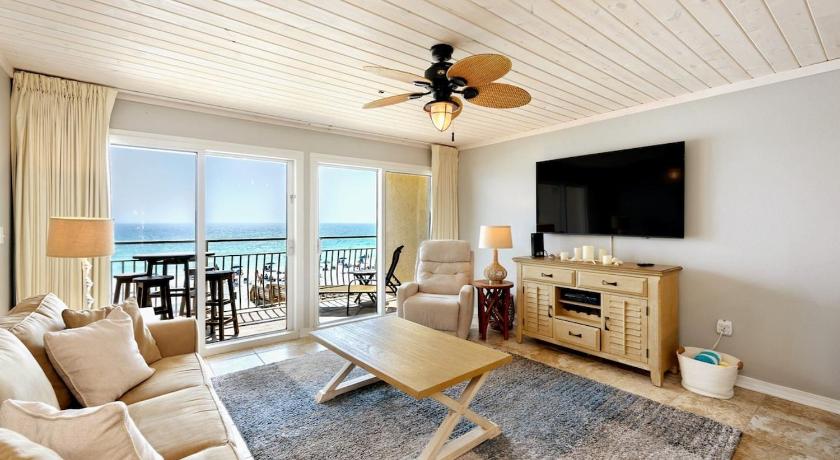 Deja View Beachfront Sunrise Beach Svc Included