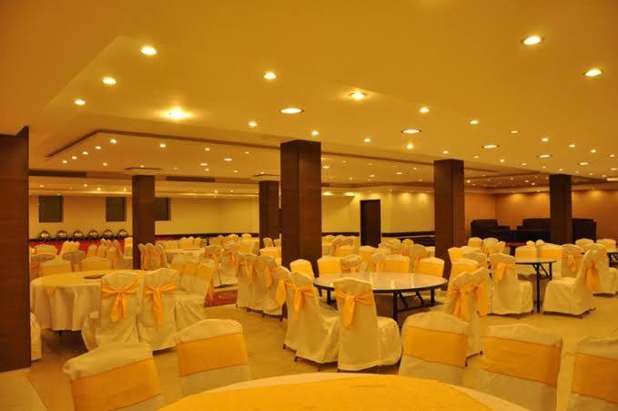 Grand Regency - main image