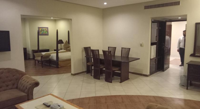 Grand Regency - image 14