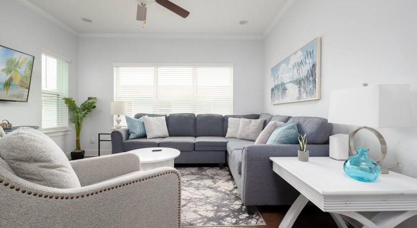 Be A Nomad - Coastal Retreat 100 yds to Beach