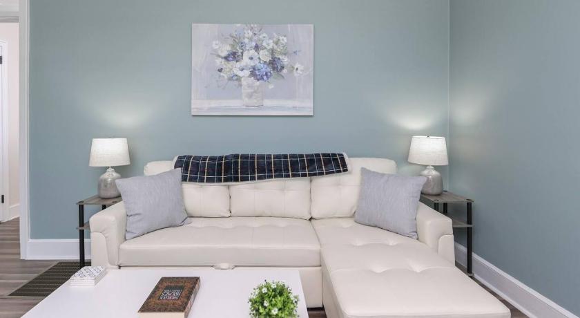 Hollywood Hideaway - 1BR 1BA