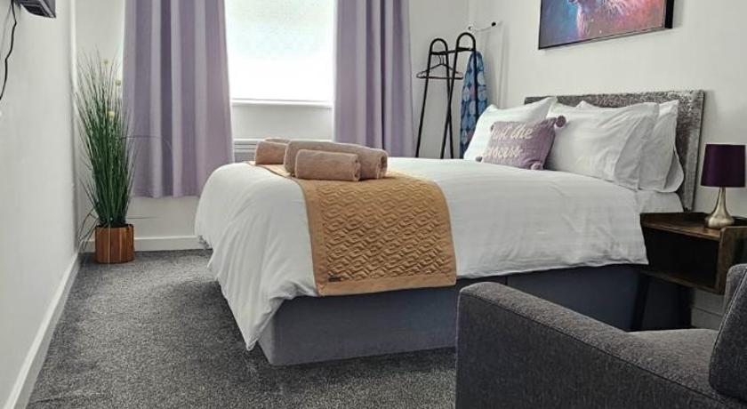 Deluxe Town Centre 2 Bedroom Apartment