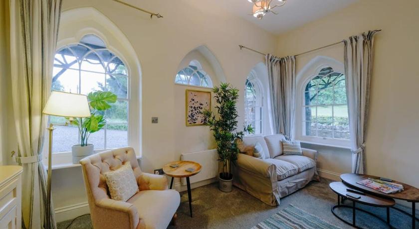 The Lodge Gatehouse at Coombe Lodge