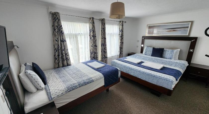 Gatwick Castle B&B