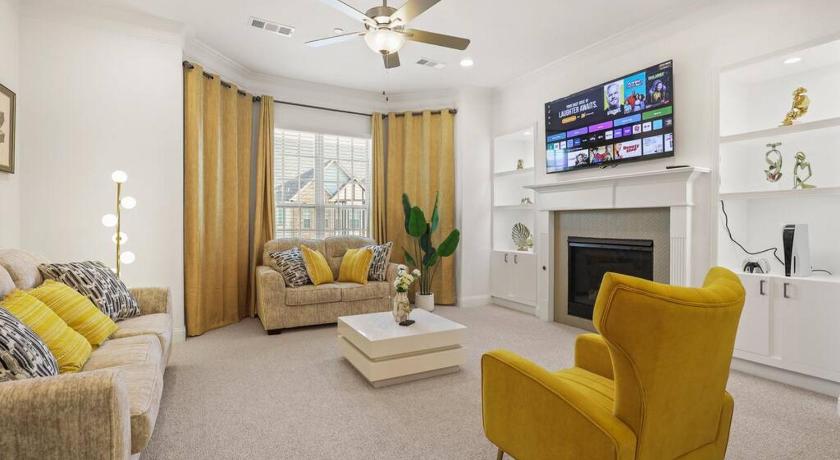 Shop & Store Oasis, 13min from Airport, Prime Spot