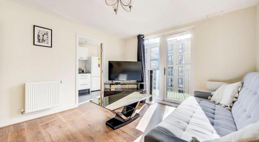 Beautiful 2 bedroom 2 bathroom apartment in Colindale