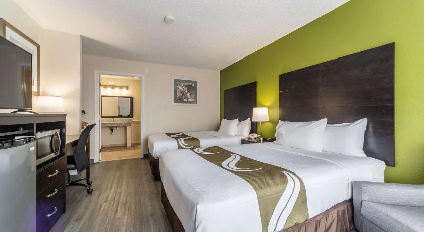 Quality Inn & Suites Vandalia near I-70 and Hwy 51