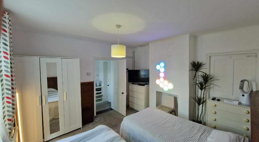 Converted Bungalow In Bexley
