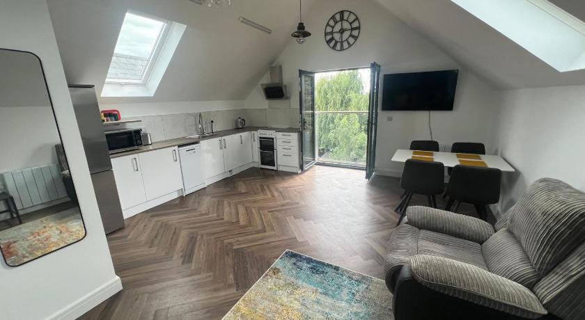 White House apartment, Staines upon Thames