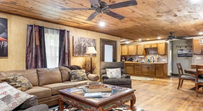 Cowboy Lodge