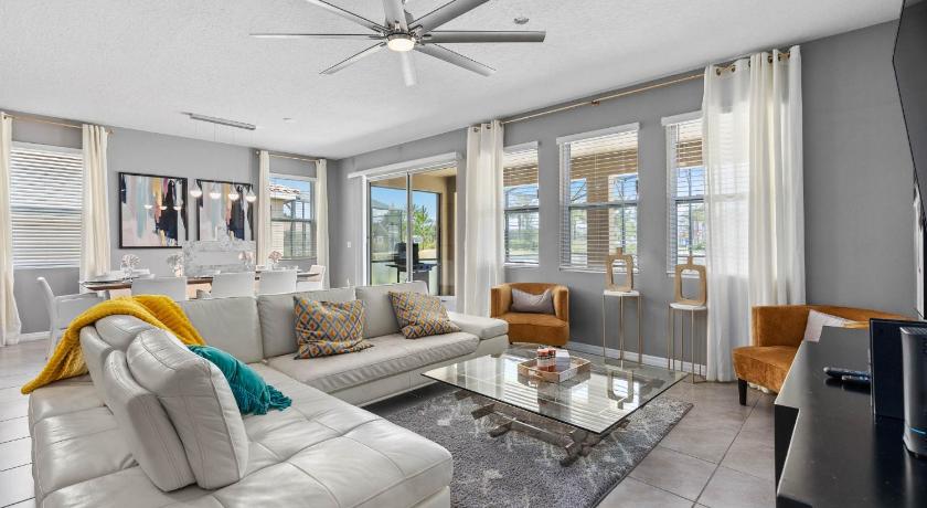 Luxury Vacay near Disney Game Room Pool and Spa