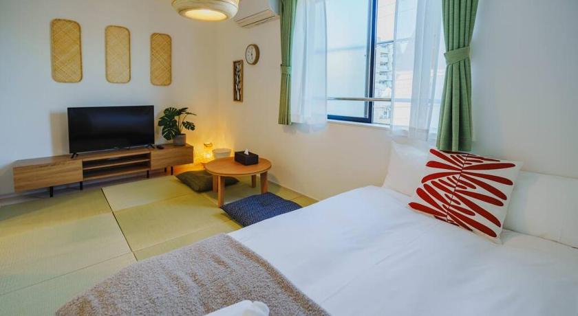 QH302, Newly renovated hotel, direct access to Ueno, Asakusa, Disneyland, Airport