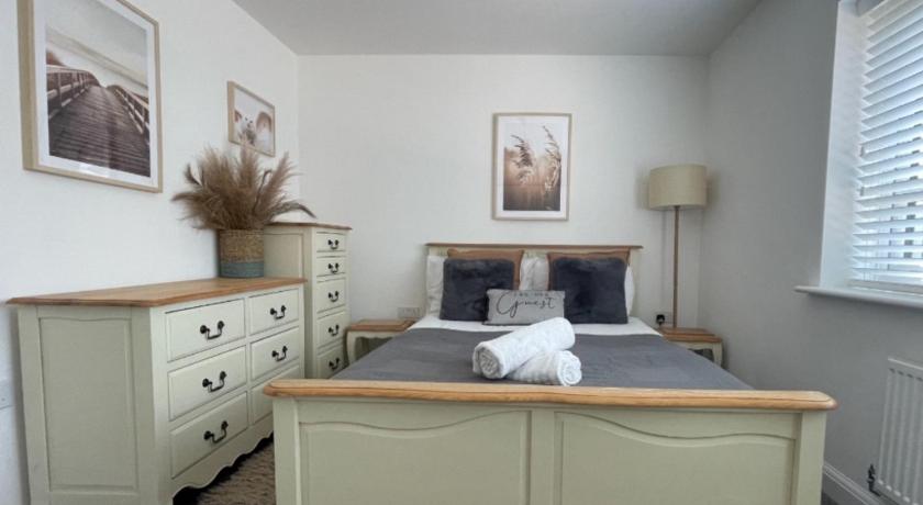 Barry Waterfront Stays - ENTIRE 3 BED PROPERTY