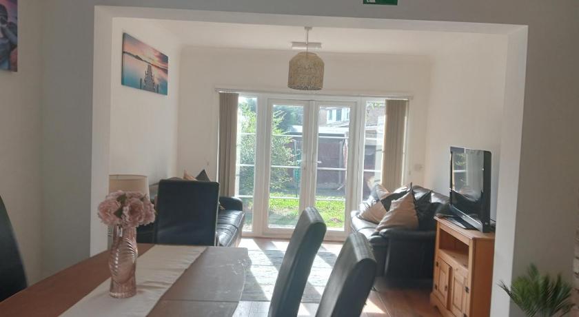 Reigate House
