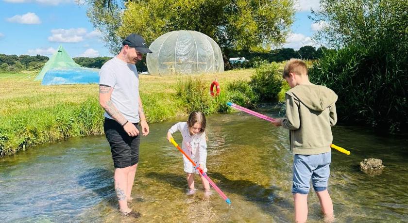 HERTFORD Farm yurt Tent Camping fire pit bbq pet friendly
