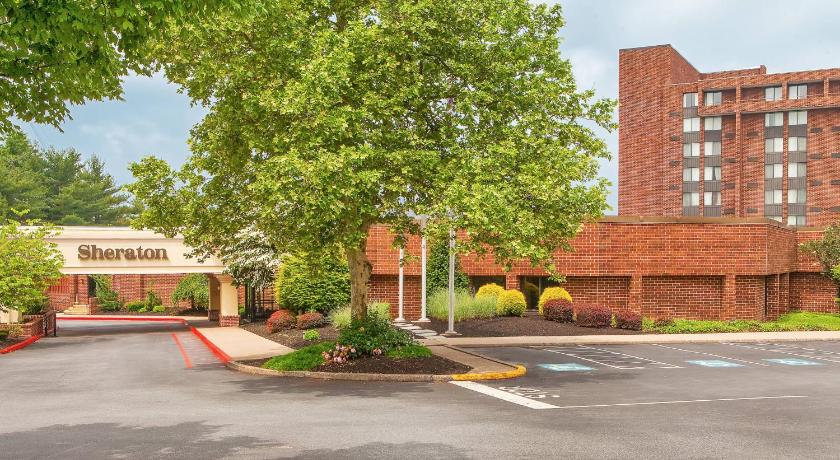 Sheraton Harrisburg Hershey Hotel