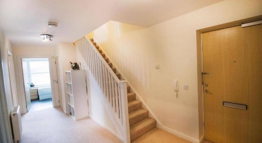 Inverurie Town Centre 97m2 Maisonette