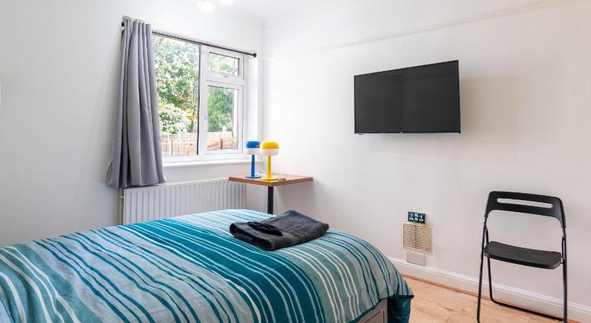 2 Bed, Wembley, Ealing, London