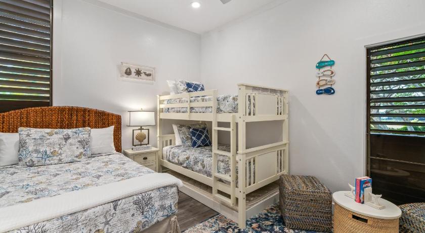 Beautiful 2br condo with partial ocean view