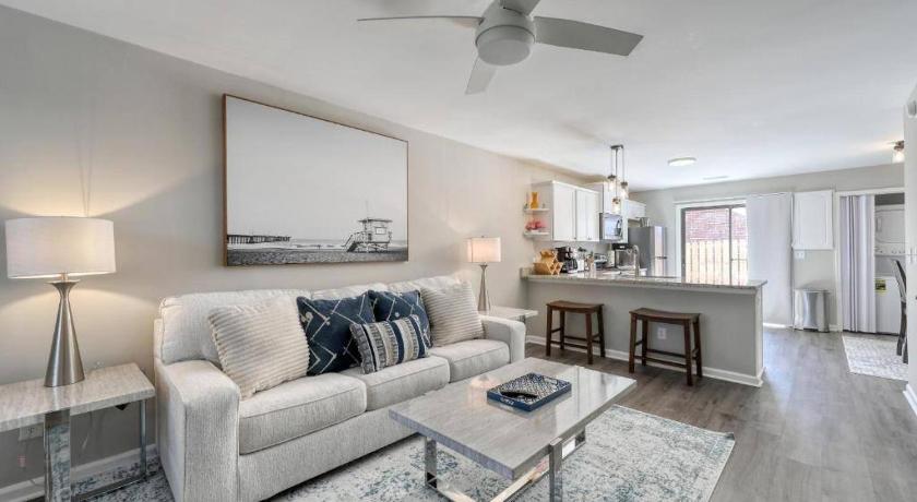Stylish Haven NEW Walk to the Ocean Smart TVs Wifi