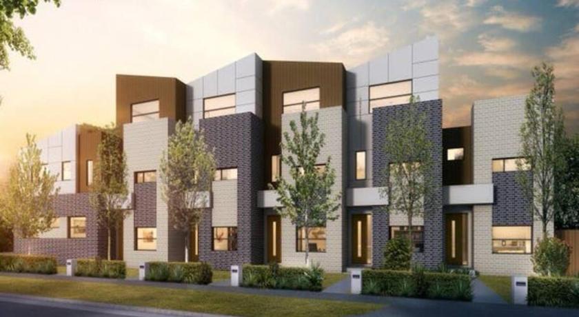 Melbourne Airport Area 3Bedroom House Strathmore Heights