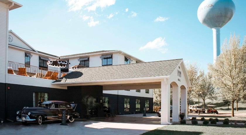 The Inn Hotel Lake Okoboji, Ascend Hotel Collection