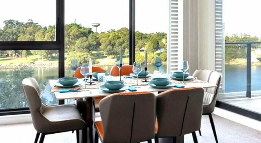 Lakeview Luxury 3Bedrooms Apt Wolli Creek close to Airport CBD