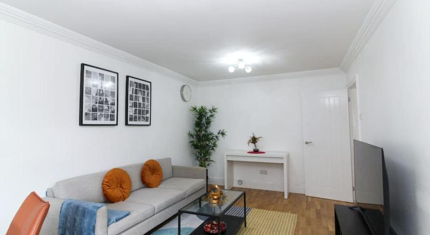 McRae - 2 bed Flat - South Norwood - Crystal Palace