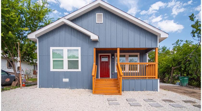 Comfortable 4BR2.5BA Family Home Near Riverwalk