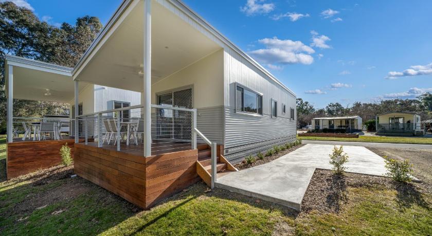 Painters Island Holiday Park
