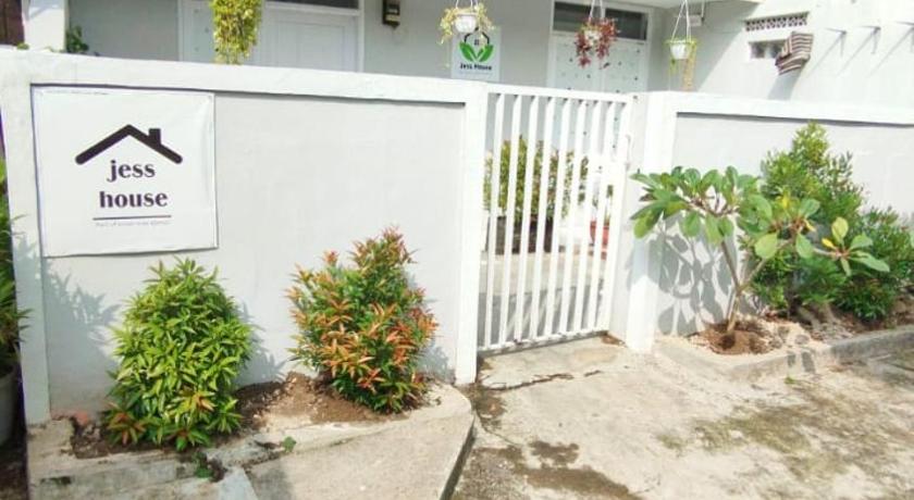 Jess House by Slamet