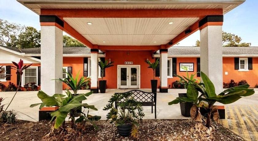 Banana Leaf Villa-Vintage Vibes Suites