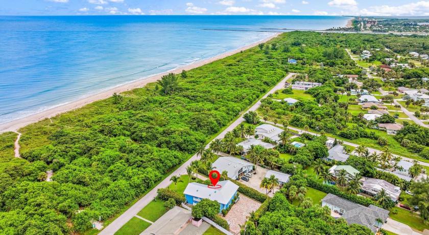 Surfside Beachfront Escape - Sleeps 8 - Pets Welcome!