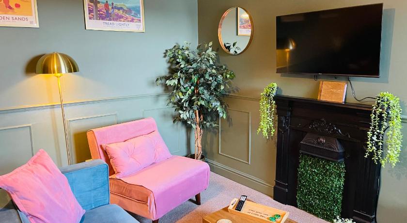 Ffau Bach - Little Den